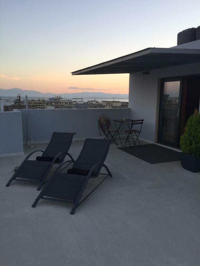 Stylish Seaview Rooftop เทสซาโลนิกิ ภายนอก รูปภาพ